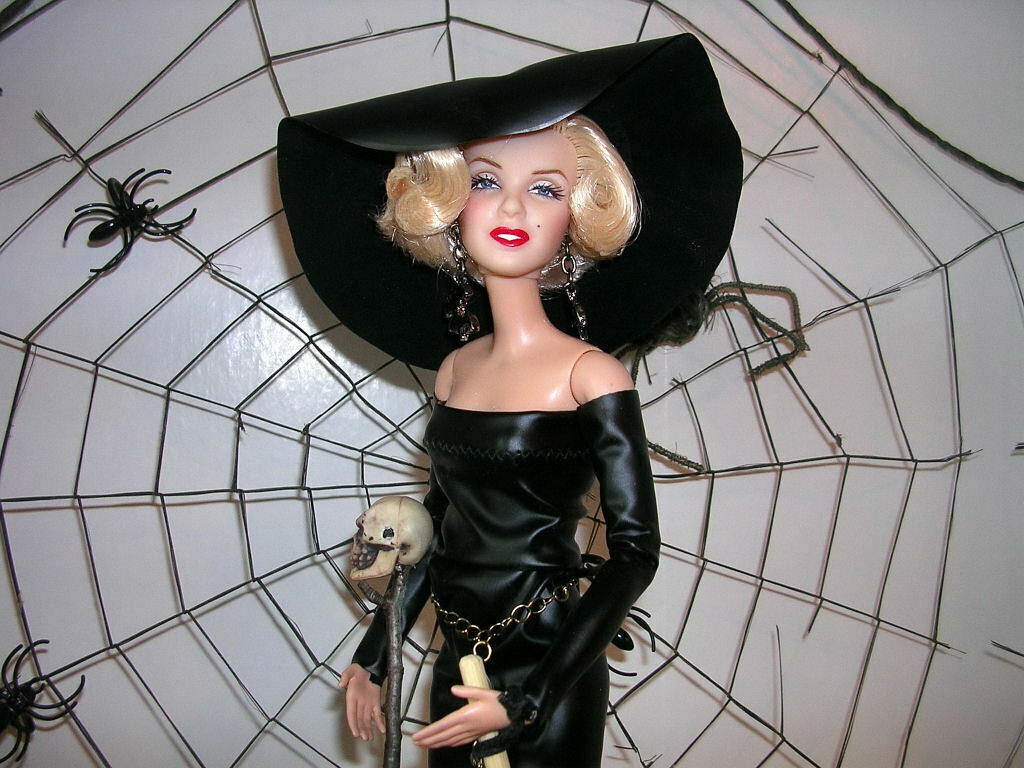Barbie Marilyn Monroe Hybrid Doll "good Witch Or A Bad Witch?" Articulated Body