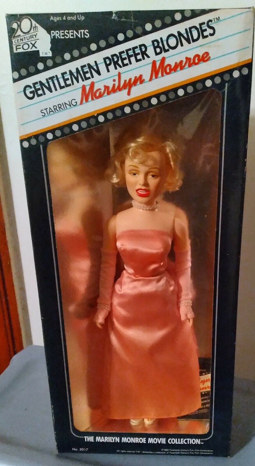 Marilyn Monroe Doll 16inch 1982 Movie Collection Gentlemen Prefer Blondes